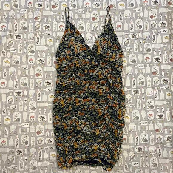 Urban outfitters floral bodycon dress - Picture 2 of 7